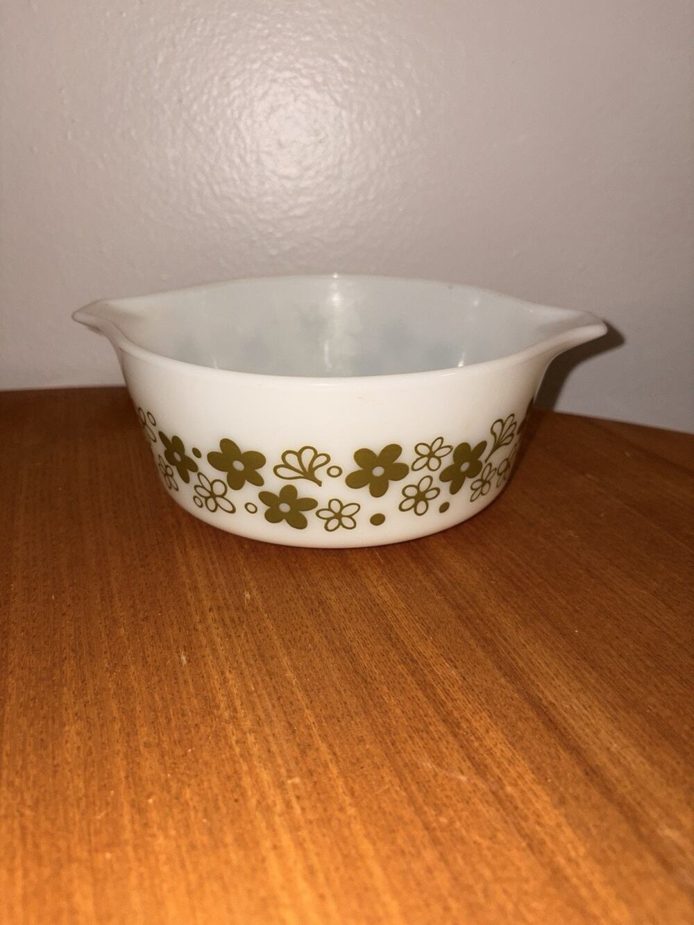 Vintage PYREX CRAZY DAISY Dish no lid # 472 750 ML